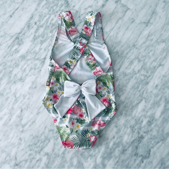 Pink flamingo swimsuit size 3T - Picture 2 of 2